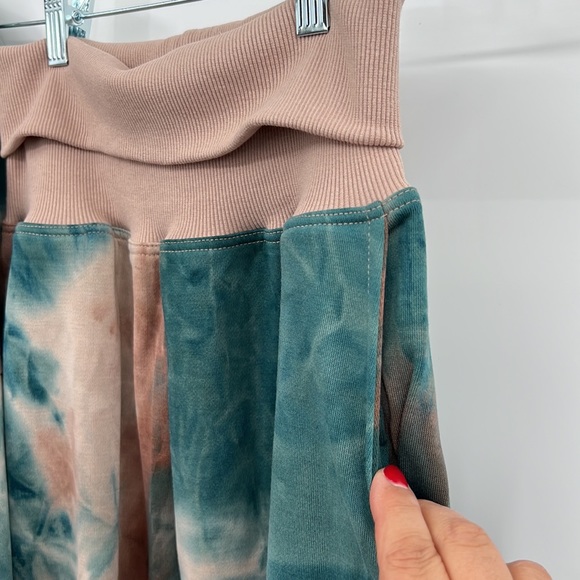 297. Hem & Thread Anthro Tie Dye Hooded Sweatshirt/Sweatpant Set NWT - Picture 9 of 11